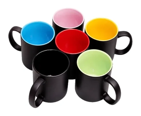 Caneca Mágica Colorida no Interior